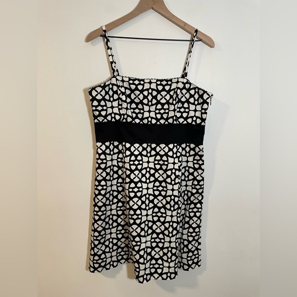Nine West Dresses & Skirts - Nine West Black & White Spaghetti Strap Geometric Mini Dress Size 12 97% Cotton
